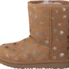 Ugg Classic Short II Stars Chestnut